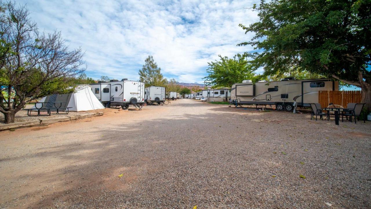 Funstays Glamping Setup Tent In Rv Park #2 Ok-T2 Moab Exteriér fotografie